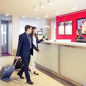 https://mercure-milano-solari.italymilanhotels.net