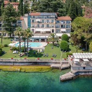 https://hotel-villa-capri.it-lombardy.com