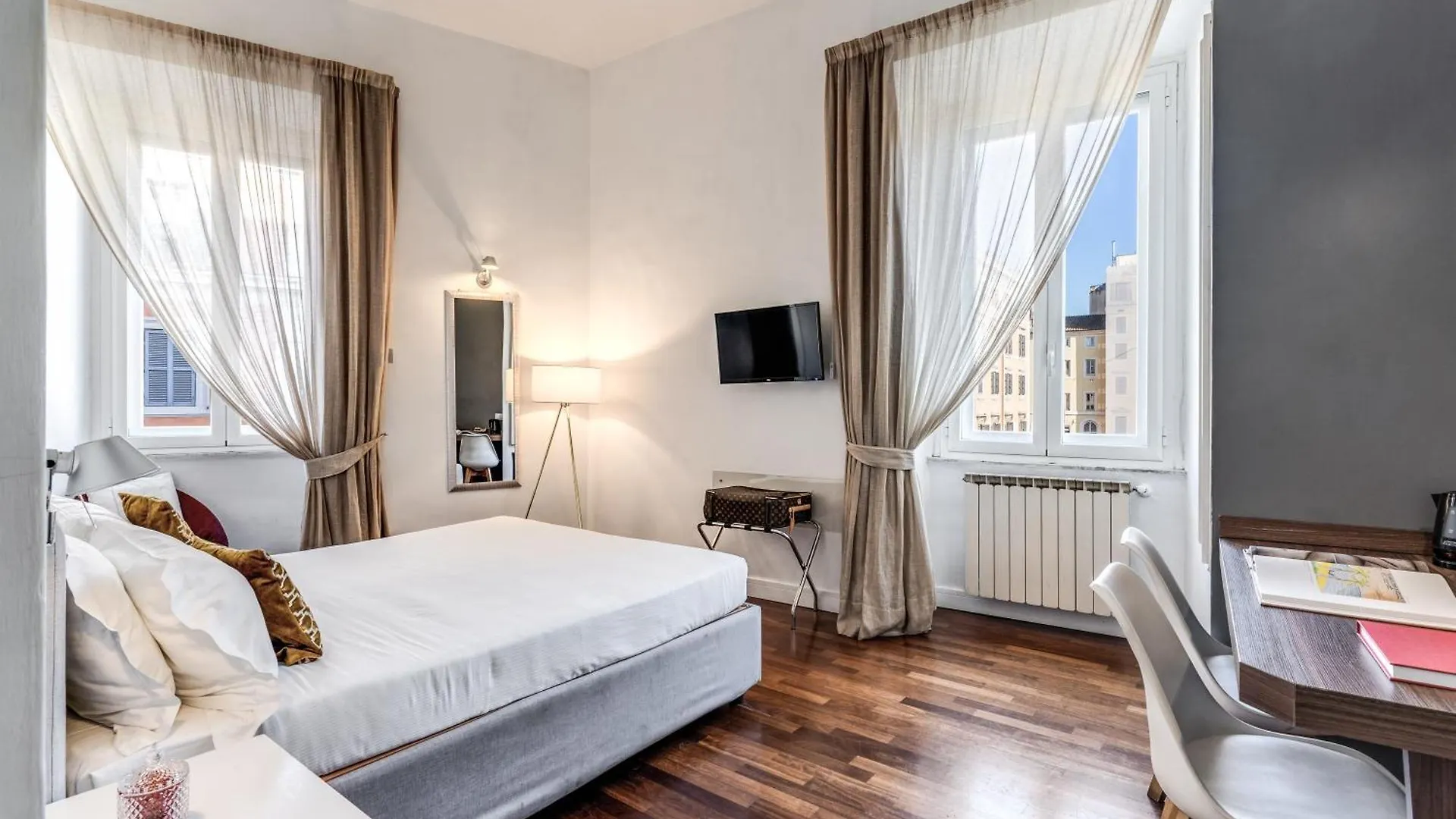 Little Queen Relais Roma Konukevi